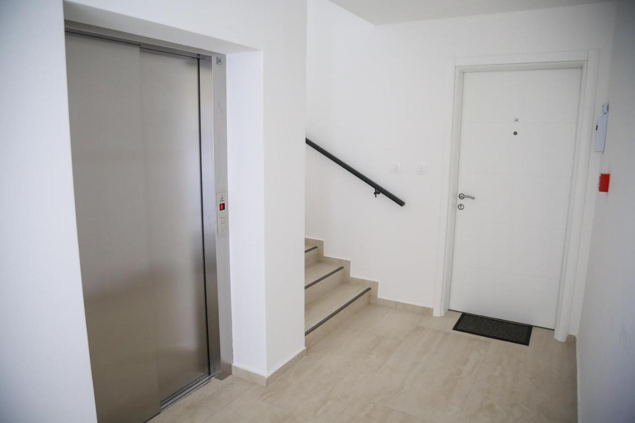 Aria Apartmani พอดโกริกา ภายนอก รูปภาพ
