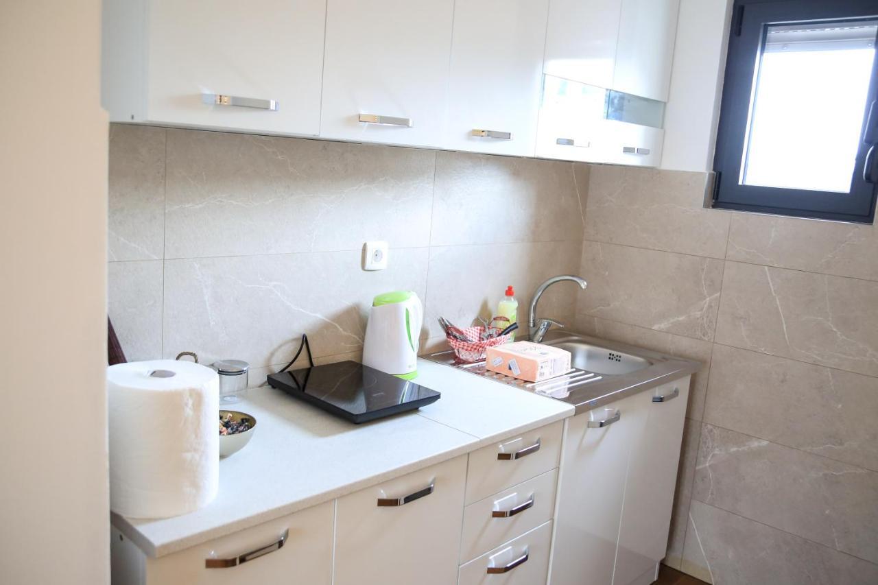 Aria Apartmani พอดโกริกา ภายนอก รูปภาพ